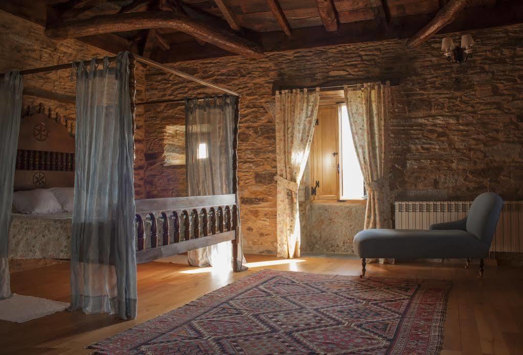 فندق Pazo Santa Maria Arzúa المظهر الخارجي الصورة
